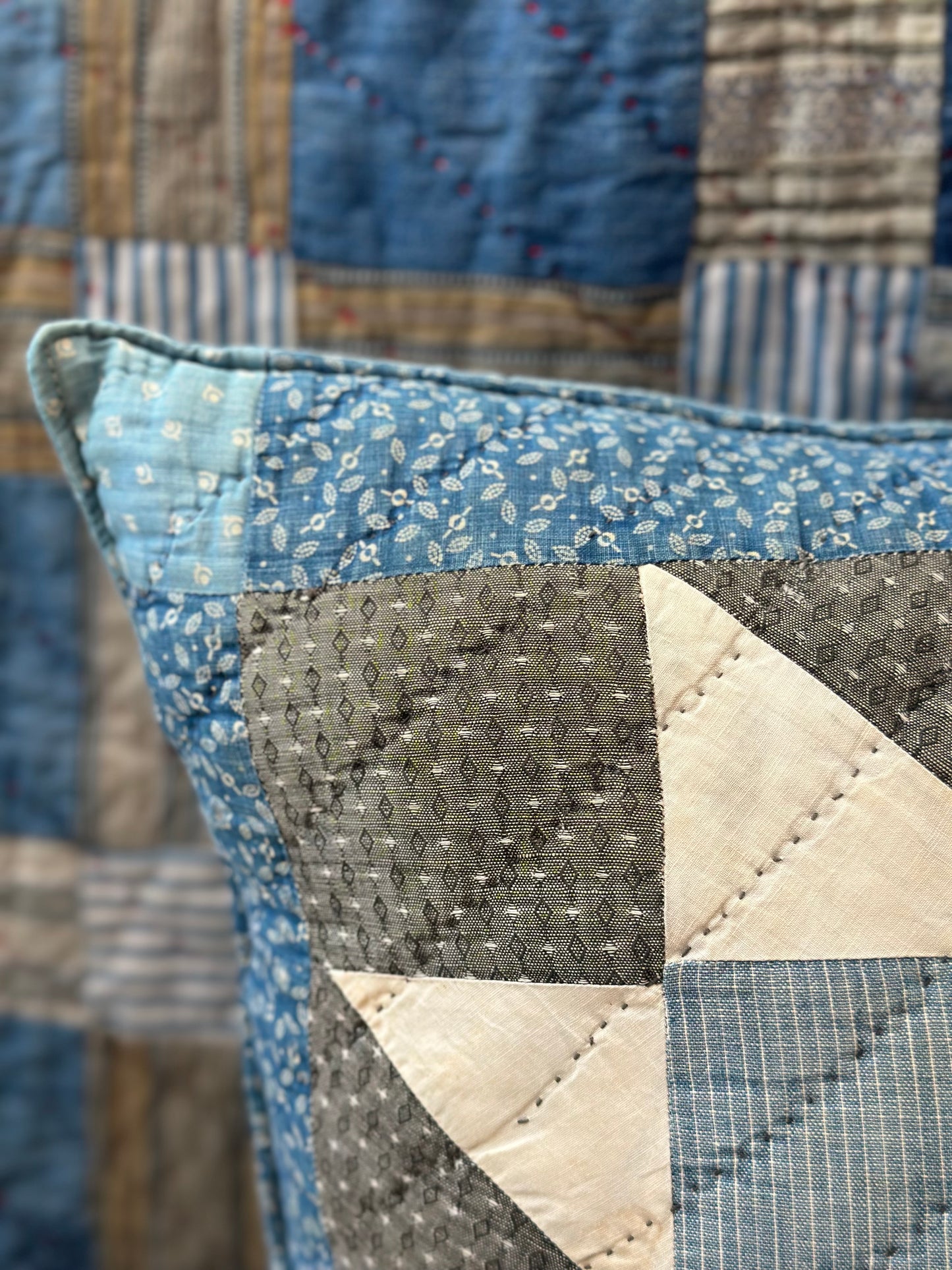 8 Point Star Quilt Pillow 18” DA